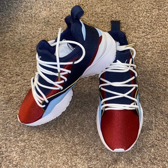 ♥️Women’s Puma Muse Maia Sneakers♥️